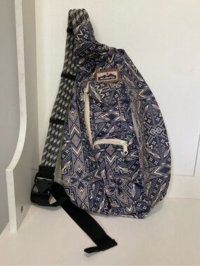 KAVU Large Rope Sling Bag Navy and White Beach Batik Pattern